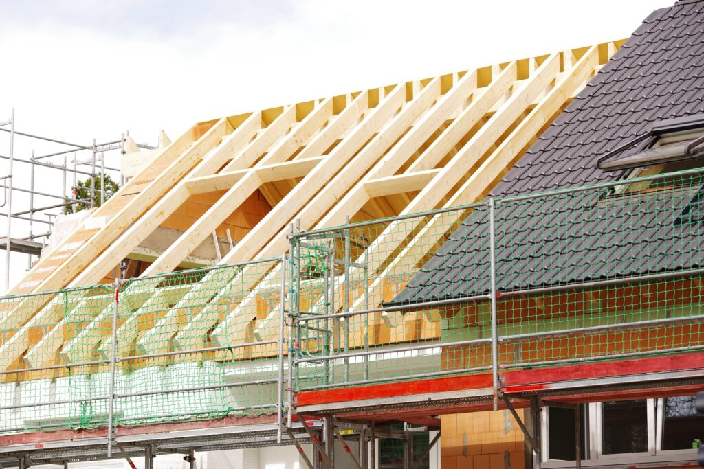 Holzkonstruktion Dachstuhl bei Neubau | Gartenbau Heidelberg